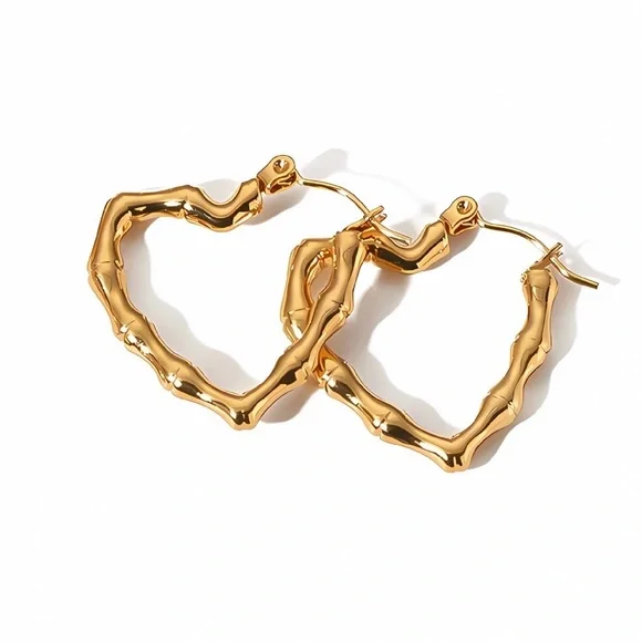 18K Gold Plated Heart Earrings*Hoop Earrings*Waterproof Jewelry* - Picture 3 of 4